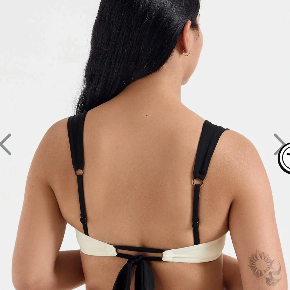 OneOne Swim Amanda Top size Small - Picture 2 of 5